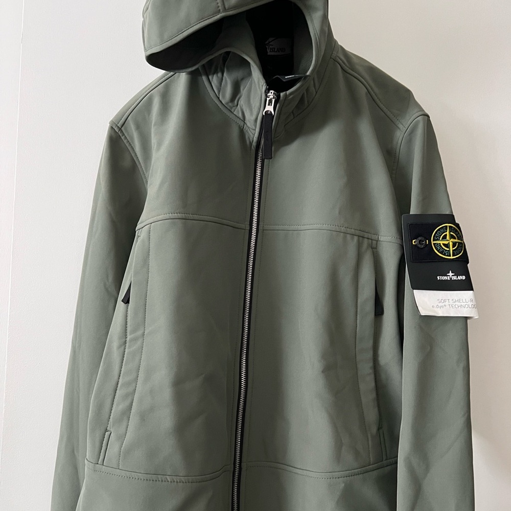 Stone Island- soft shell E-dye waterproof hooded jacket